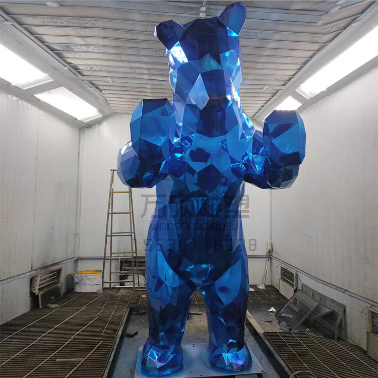 玻璃钢喷镀切面熊雕塑